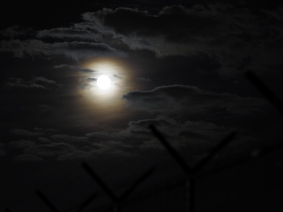 Skt clouds dark