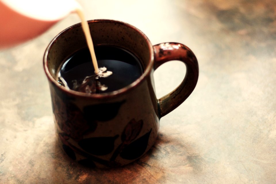 Milk, Cafe, Pouring coffee