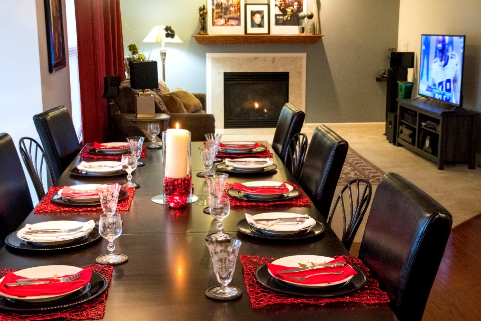 Holiday table, Table
