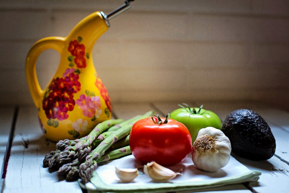 Veggies tomatoes garlic