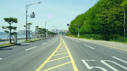 Bright day, Summer, Thoroughfare photo