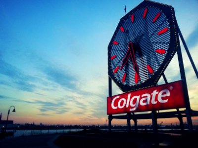 Colgate clock, Jersey city, Hudson river