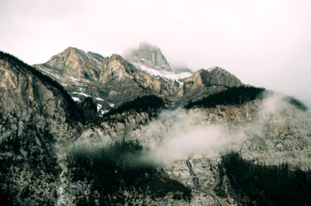 gray mountain photo
