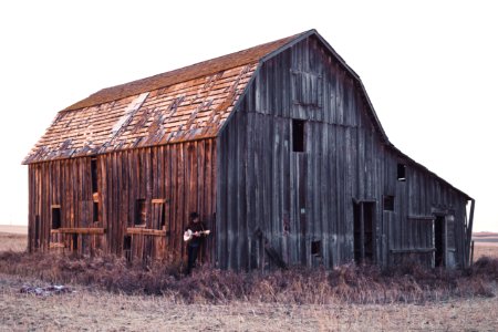 brown wooden barn during daytime photo