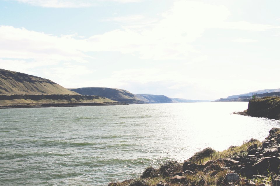 Columbia river, River