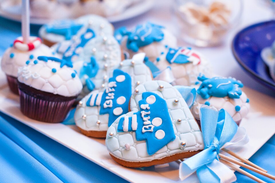 Confectionery paste products cake