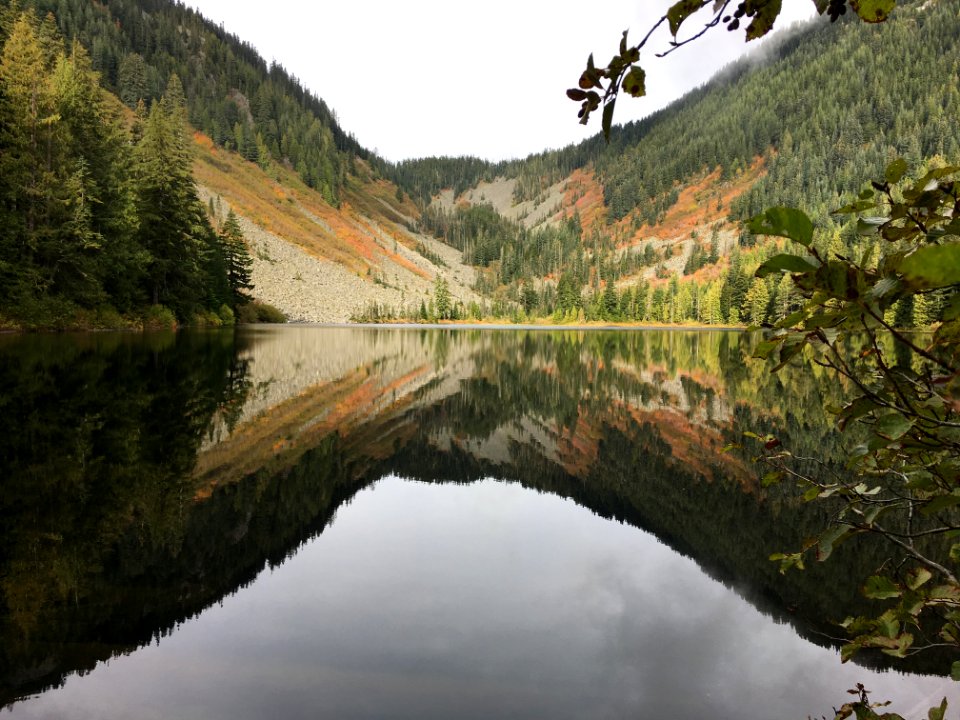 Mountain ridge, Lake, Trees