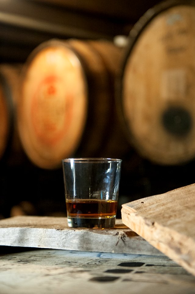 Bourbon, Celler, Dark