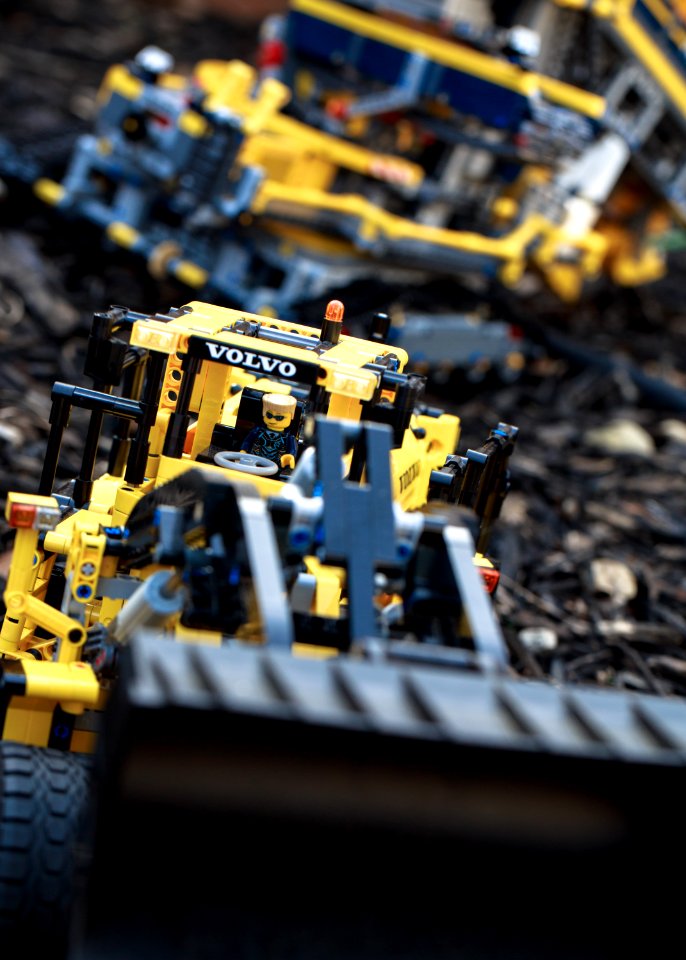 Micro, Lego