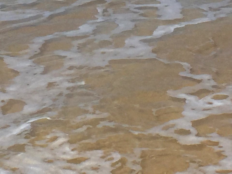 Sunrise beach, Australia, Lacy waves