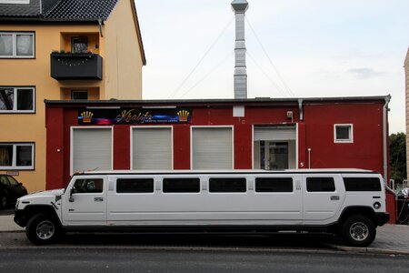 H2 stretch limousine auto