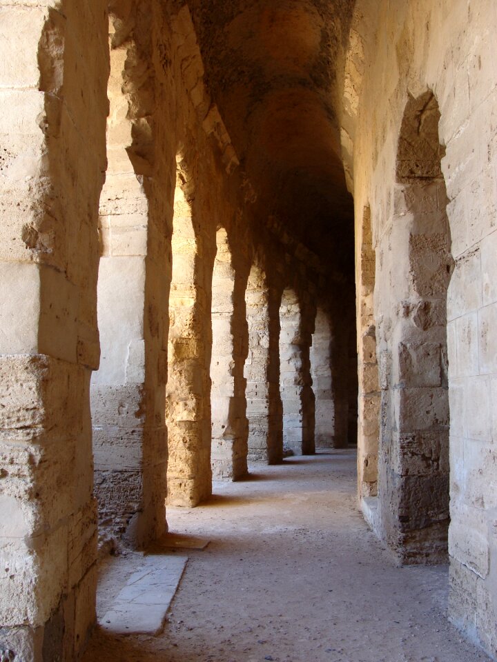 Light shadow contrast