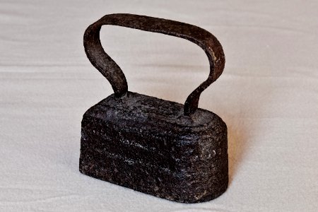 Antiquity, Old italian iron, Ironing