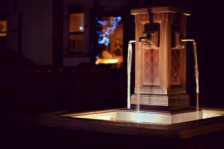 closeup photo of outdoor water fountain at daytime photo