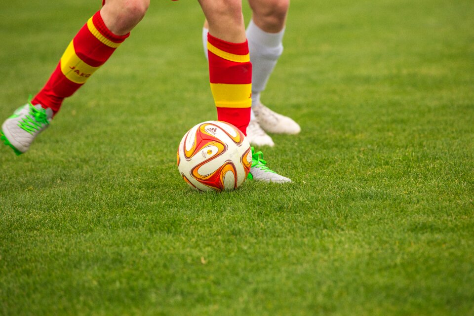 Footballers fielder opponents