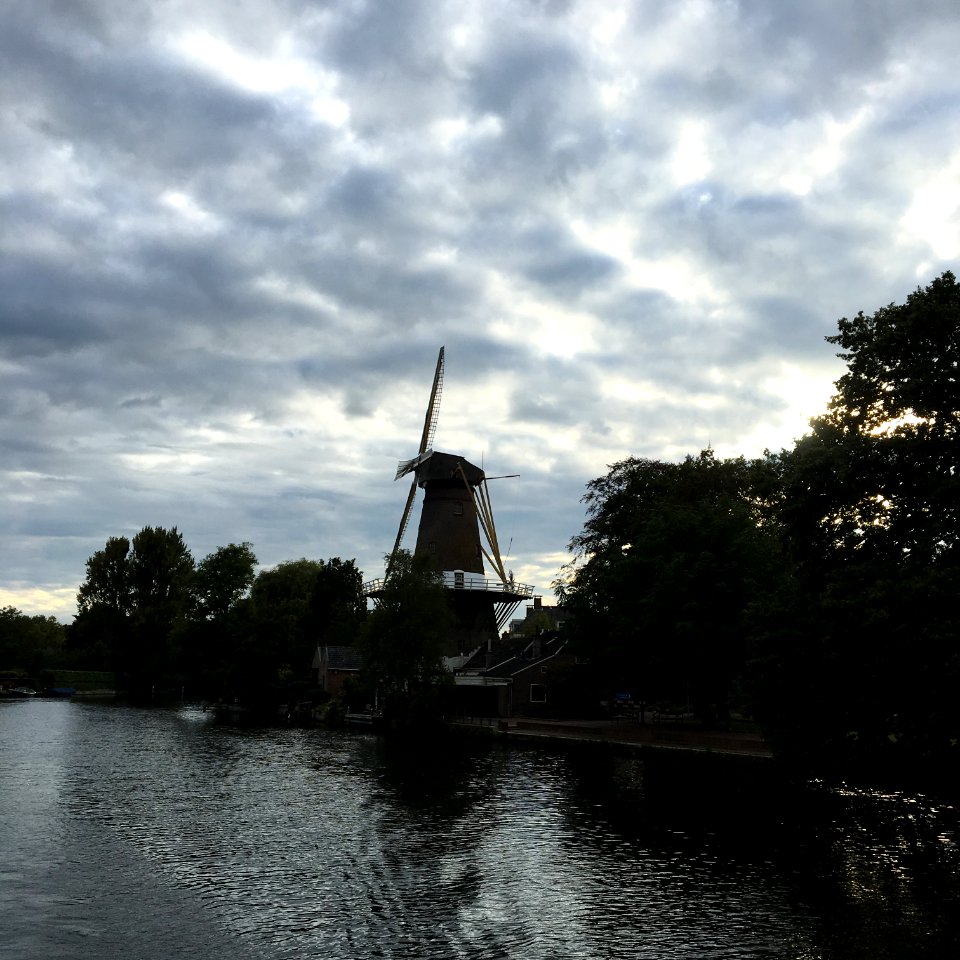 Windmill, Dutch windmill