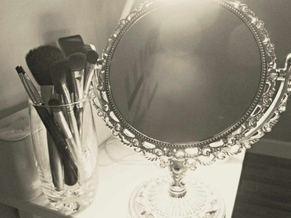 Vanity, Brushes, Makeup