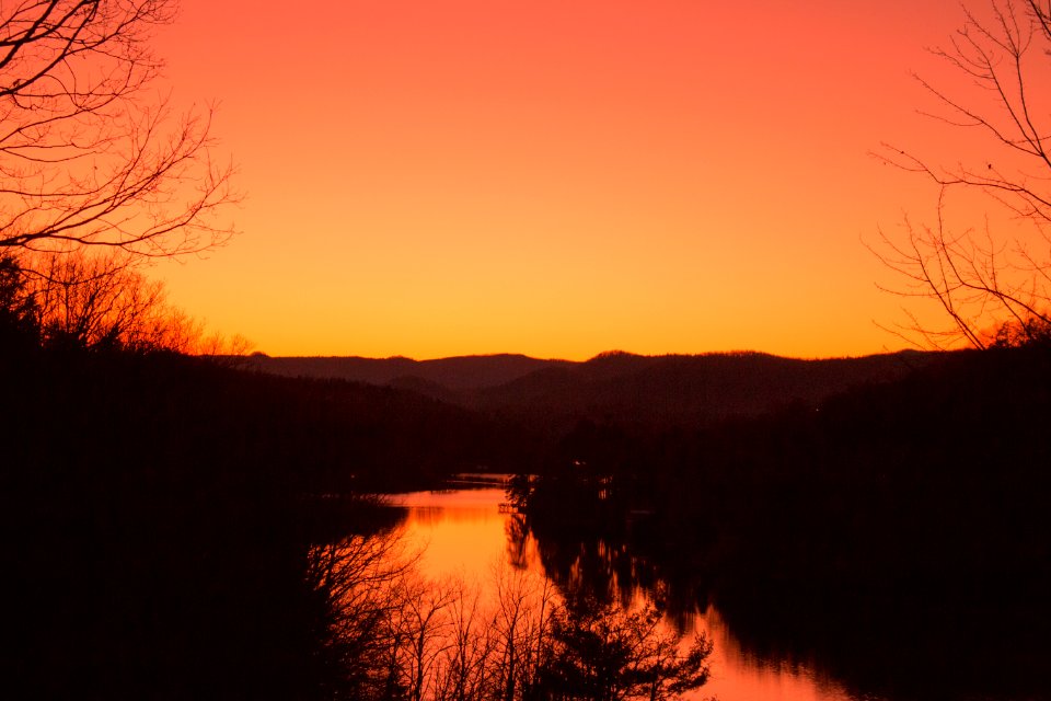 3719 s lake summit rd, Saluda, Nc 28773