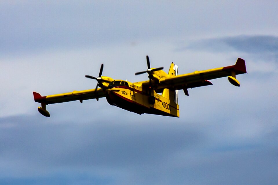 Aircraft mission aircraft forest fire