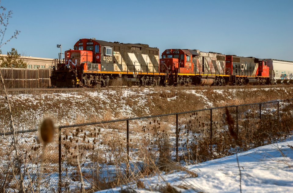 Milton, Canada, Train