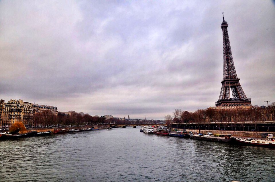 Paris, Pont de birhakeim, France