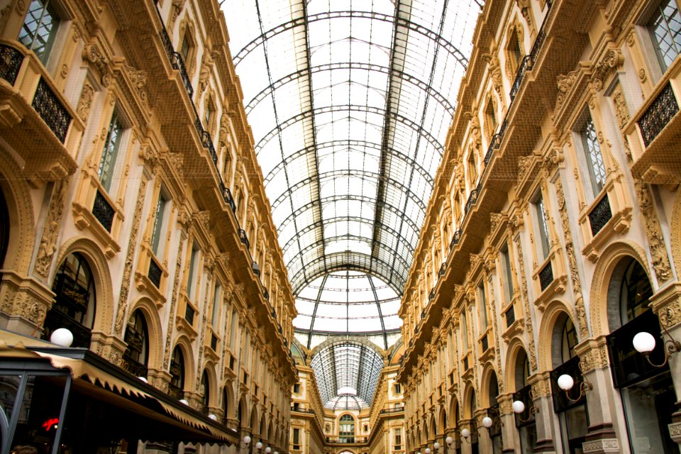 Milano, Galleria vittorio emanuele ii, Italy