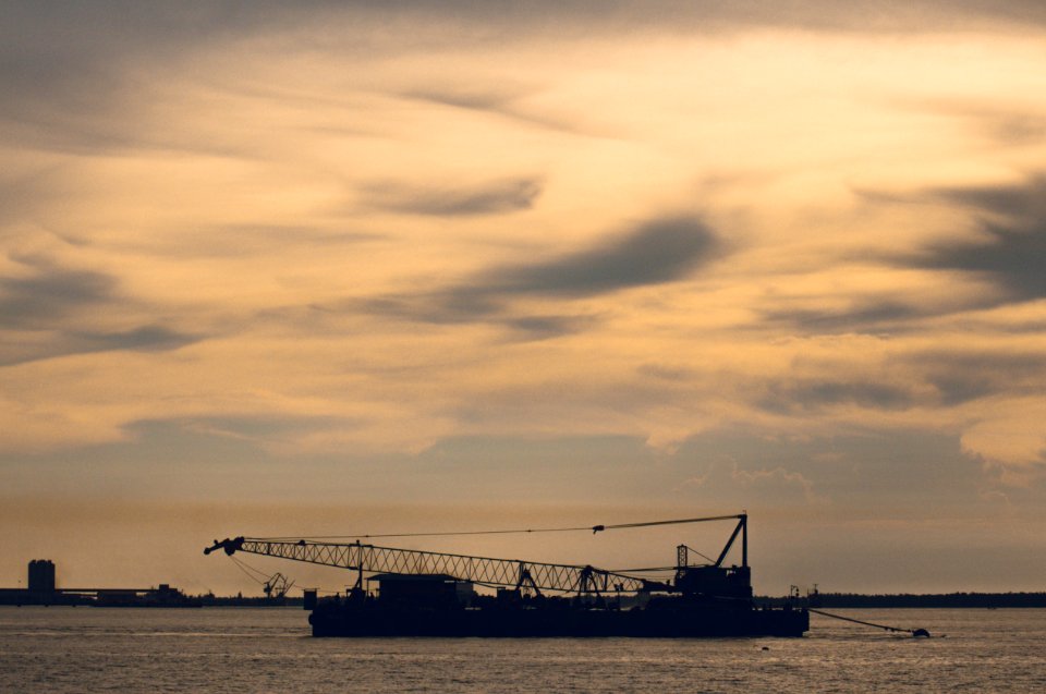 Harbor, Horizon, Cargo