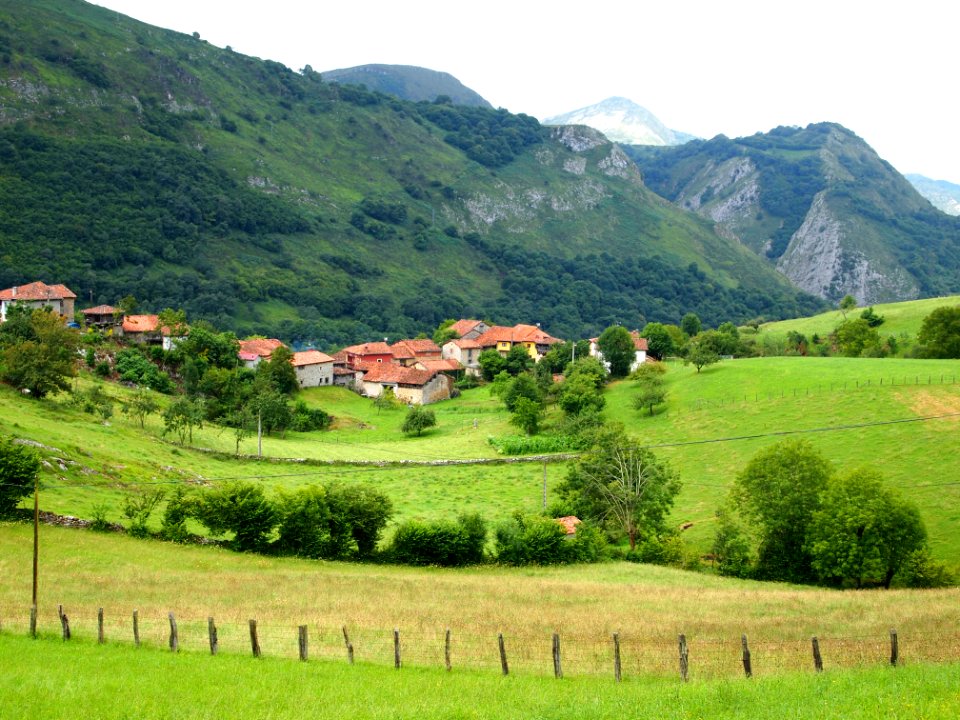 Demus, Bobia, Spain