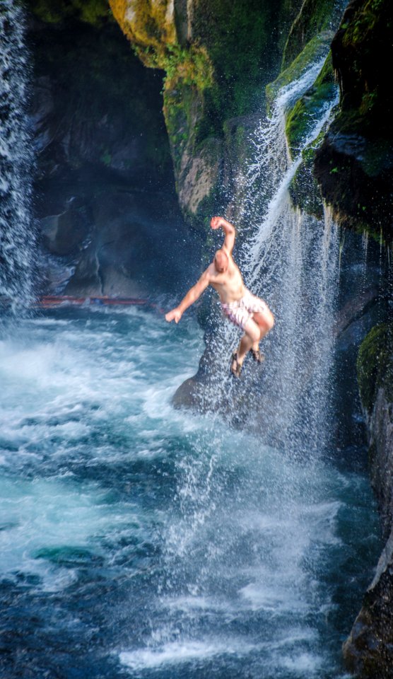 Lower lewis river falls, Cougar, United states