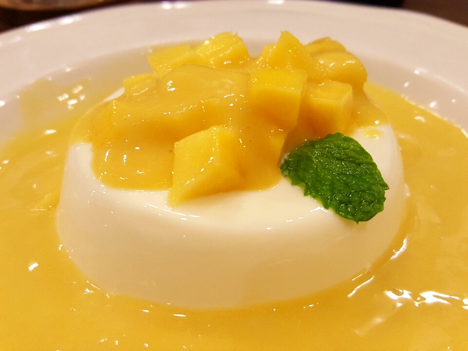 Dessert panacotta orange dessert