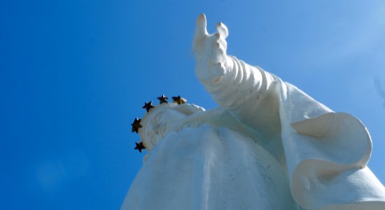 Harissa, Lebanon, Statue