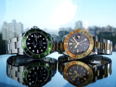 To watch male accessories