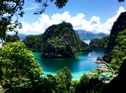 Kayangan lake, Coron, Philippines photo