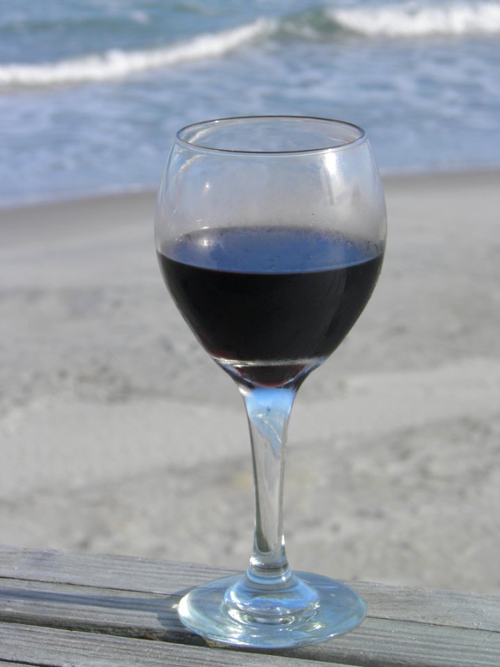 Topsail beach, United states, Red wine
