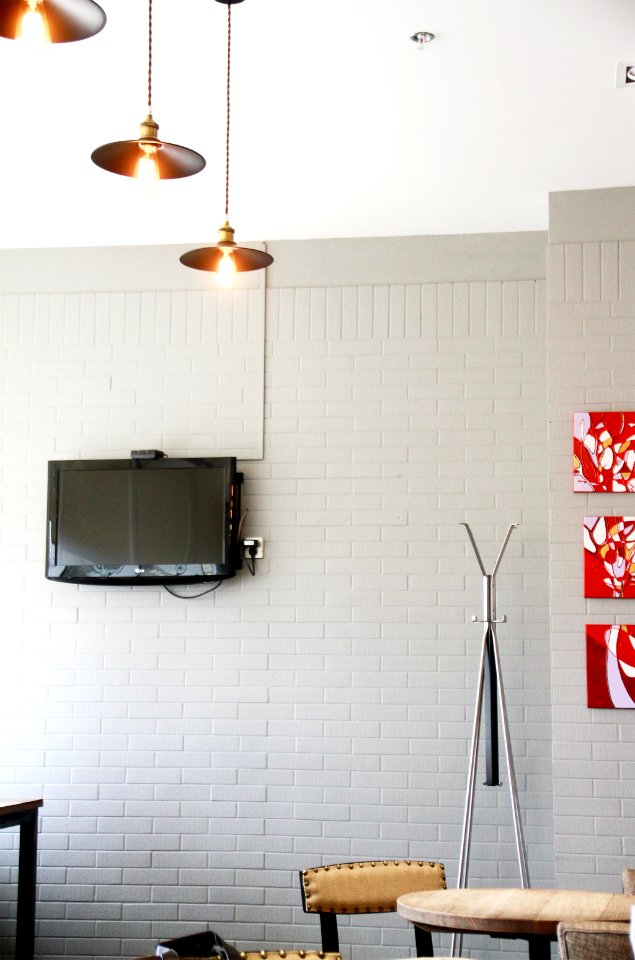 Charge, Television, Gallery