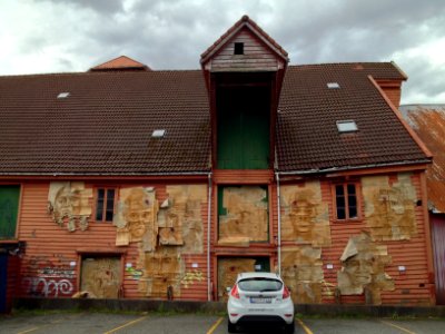 Faces, Decay, Urban photo