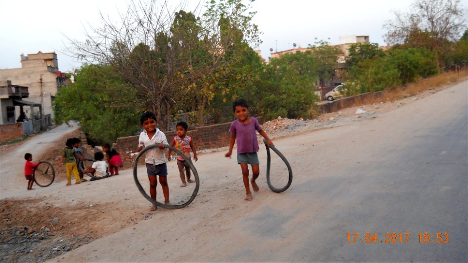 Mehsana, India, Playing