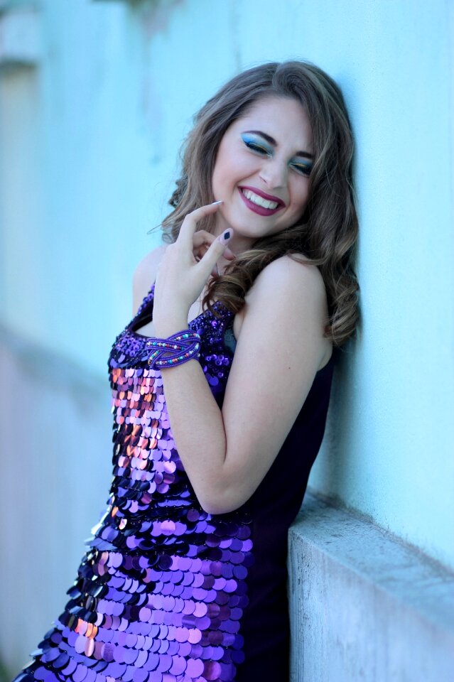 Mov wall beauty