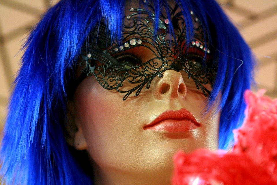 Masquerede, Moulin rouge, Colorful hair