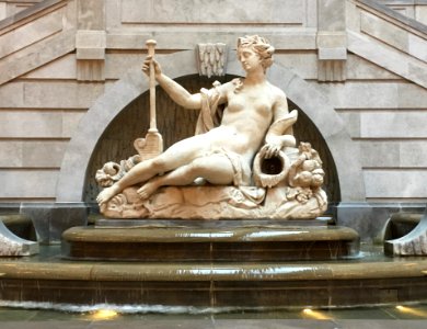 Statue