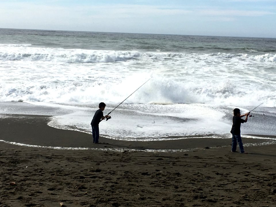 Children, Sea