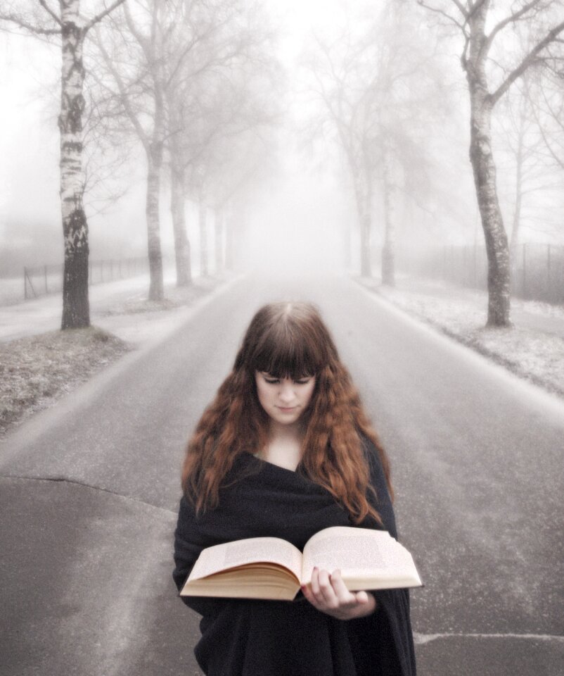 Winter read woman
