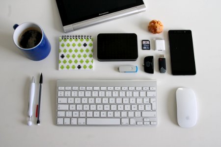 Donnes, Ordinateur, Clavier