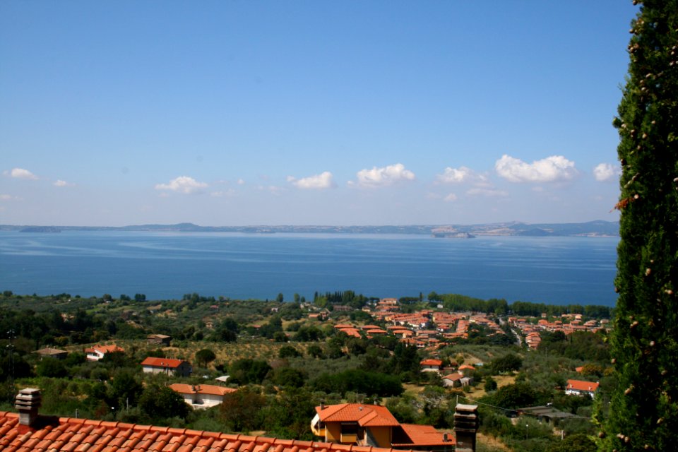 Massimo, Lagodibolsena, Lake
