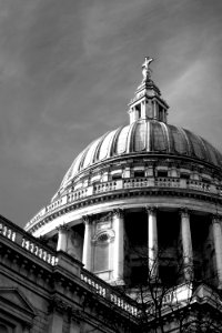 London, St pauls cathedral, United kingdom photo