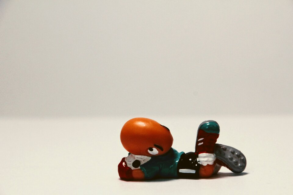 überraschungseifigur referee toys