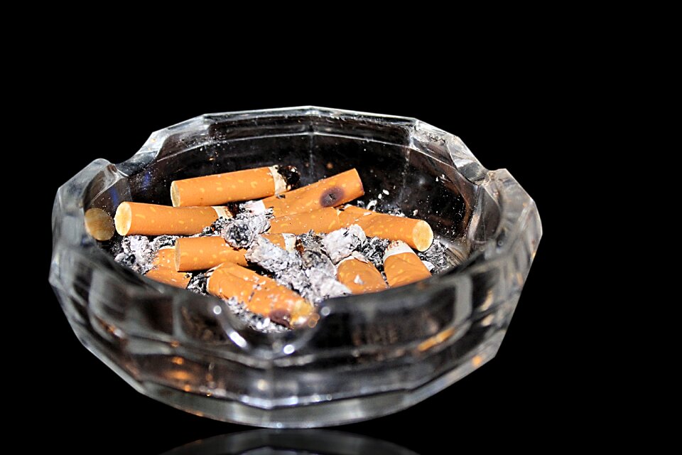 Unhealthy cigarette butts addiction