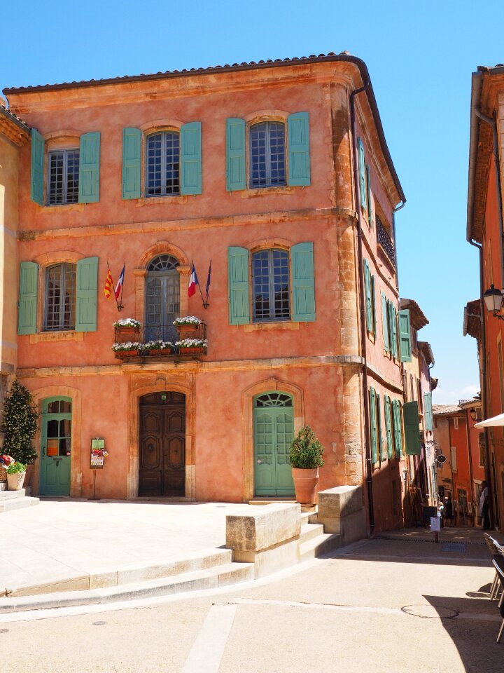 Village core town hall hotel de ville