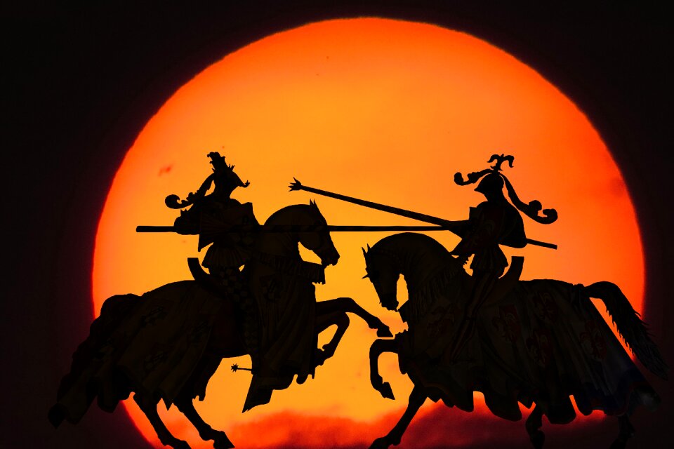 Armor horses fight