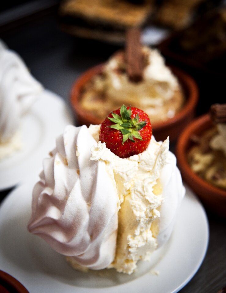 Cream fruit sweet